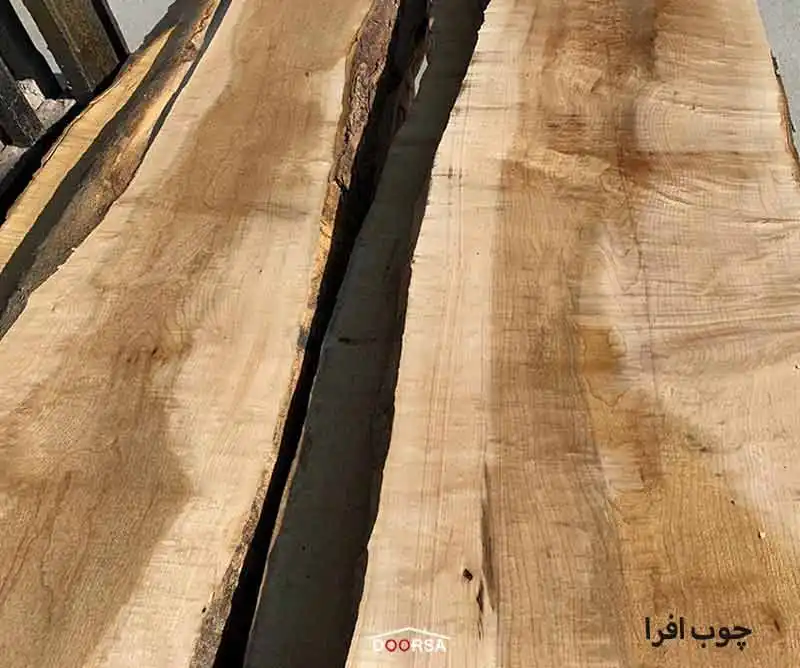 چوب افرا برای ساخت درب چوبی سبک و روشن